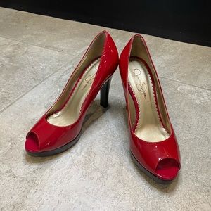 Jessica Simpson shoe size 8.5